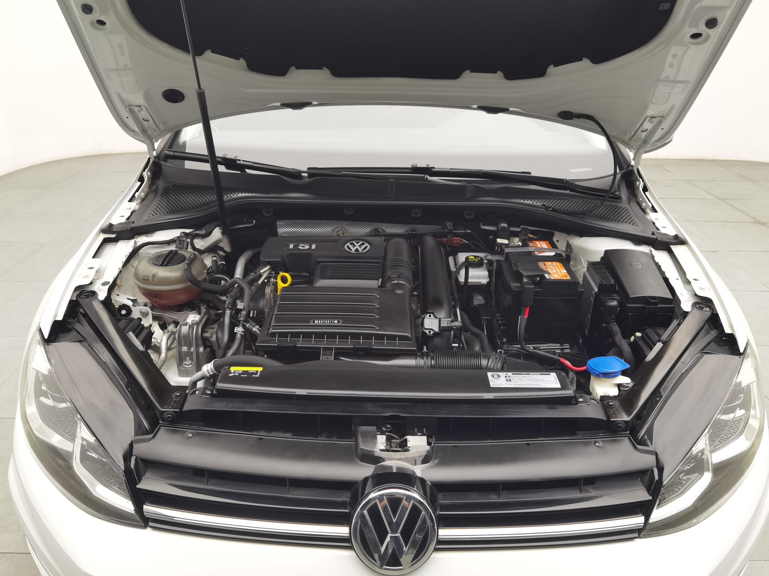 Used Volkswagen Golf 2019 1.4 AT