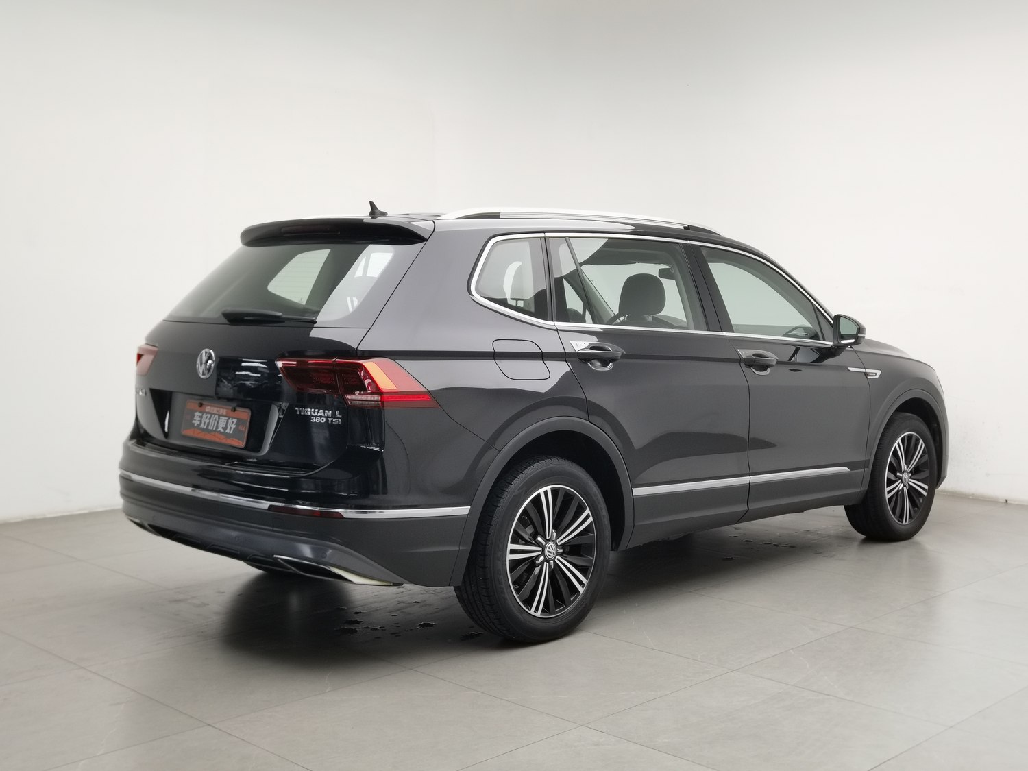 Used Volkswagen Tiguan L 2017 2.0 AT
