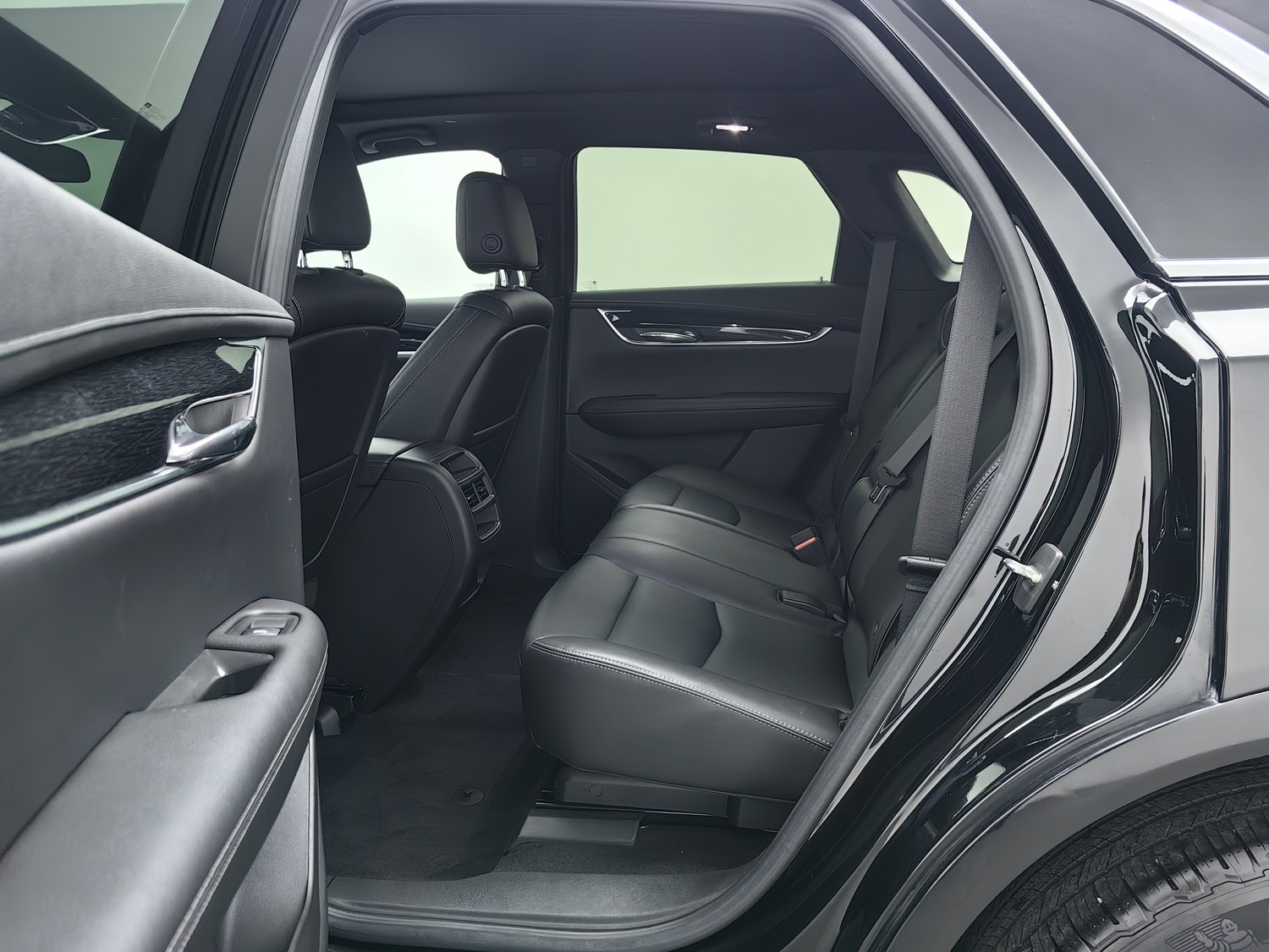 Used Cadillac XT5 2023 2.0 AT