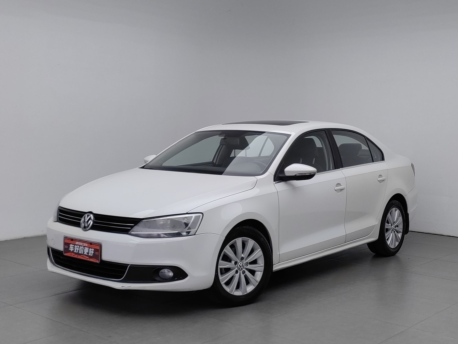 Used Volkswagen Sagitar 2014 1.6 MT