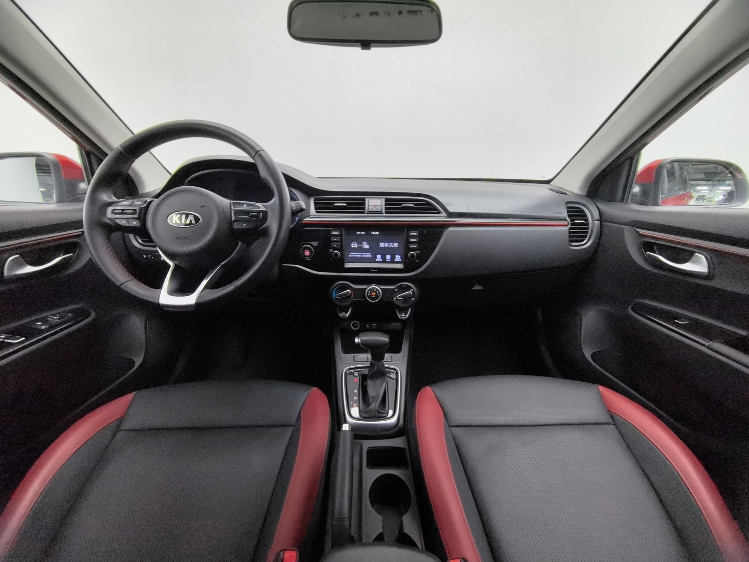 Used Kia KX Cross 2018 1.6 AT