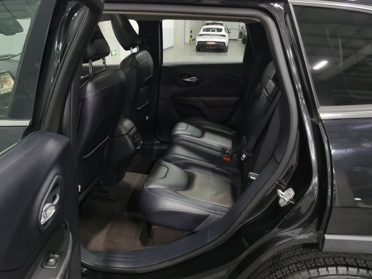 Used Jeep Cherokee 2016 2.4 AT