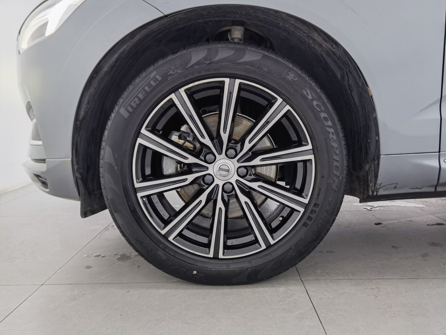 Used Volvo XC60 2021 2.0 AT