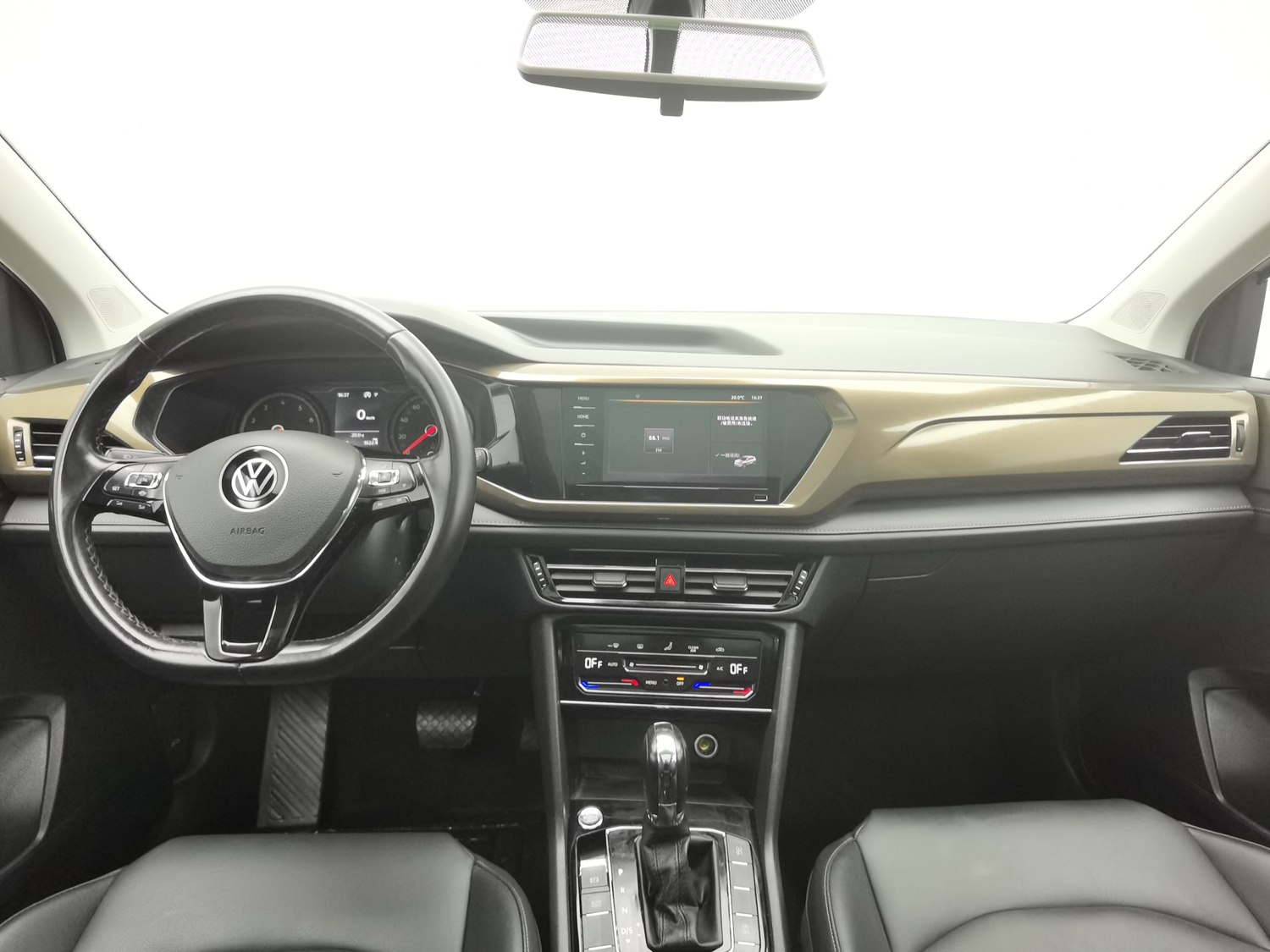 Used Volkswagen Tharu L 2021 1.4 AT
