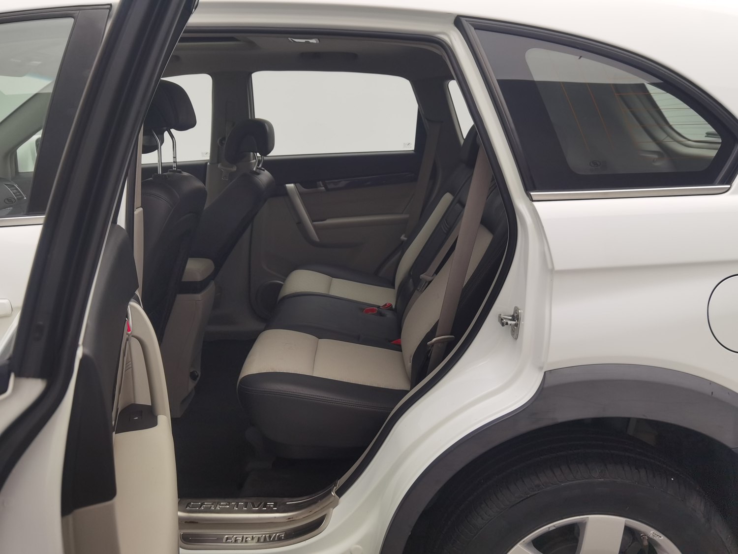 Used Chevrolet Captiva 2014 2.4 AT