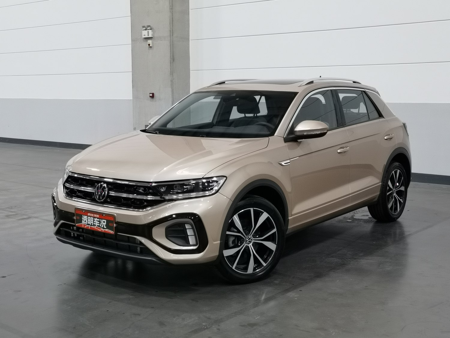 Used Volkswagen T-Roc 2023 1.5 AT