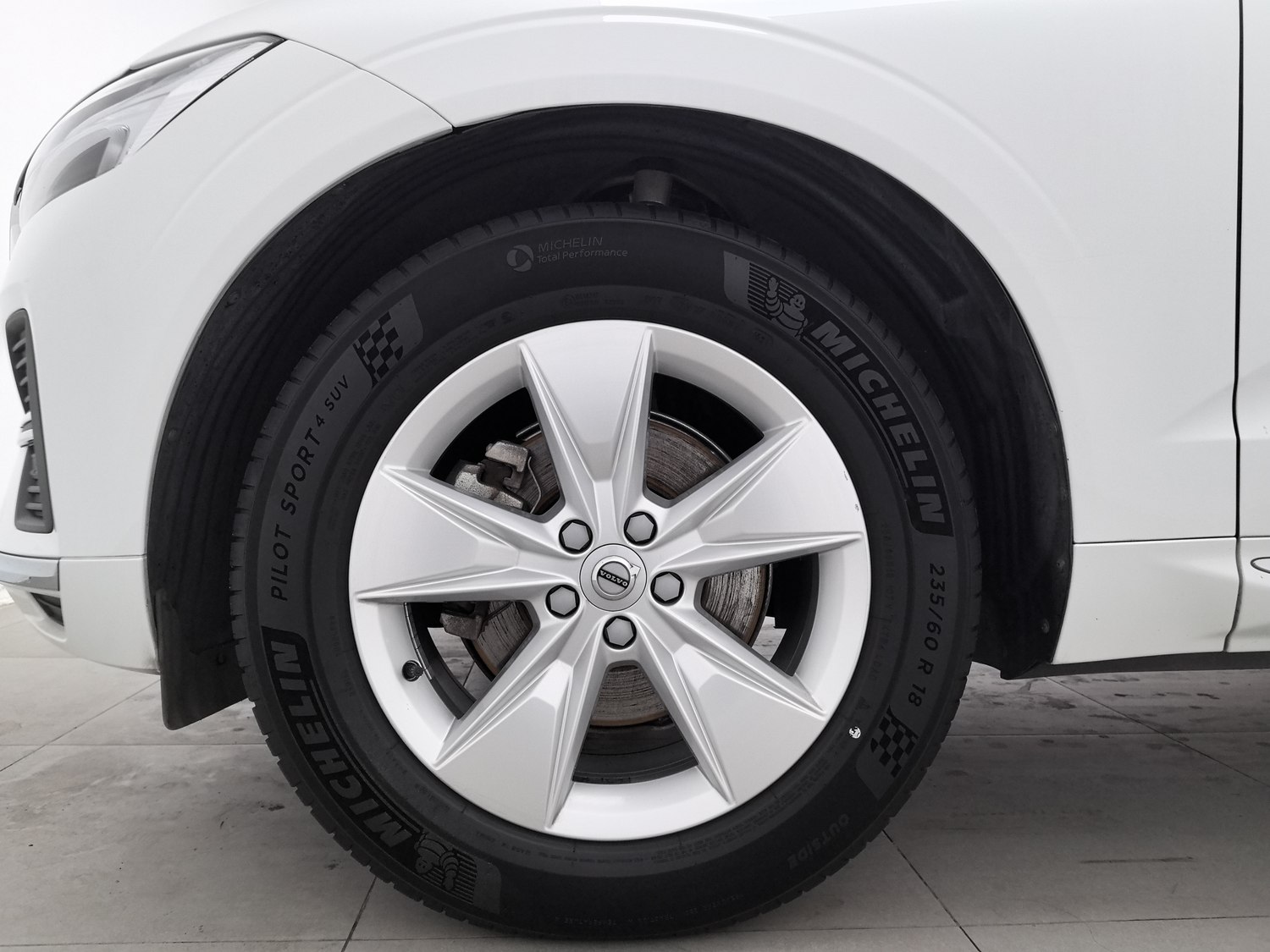 Used Volvo XC60 2022 2.0 AT