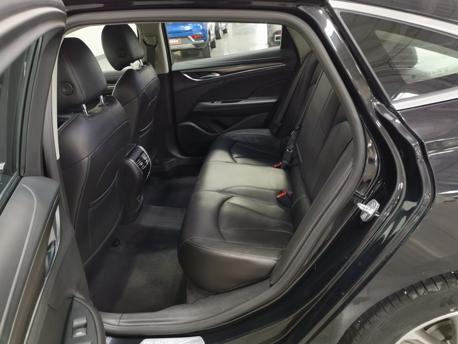 Used Buick LaCrosse 2021 2.0 AT