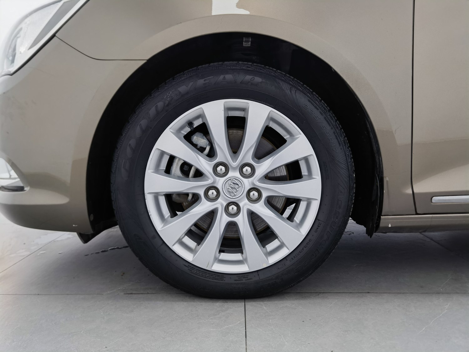 Used Buick LaCrosse 2013 2.4 AT