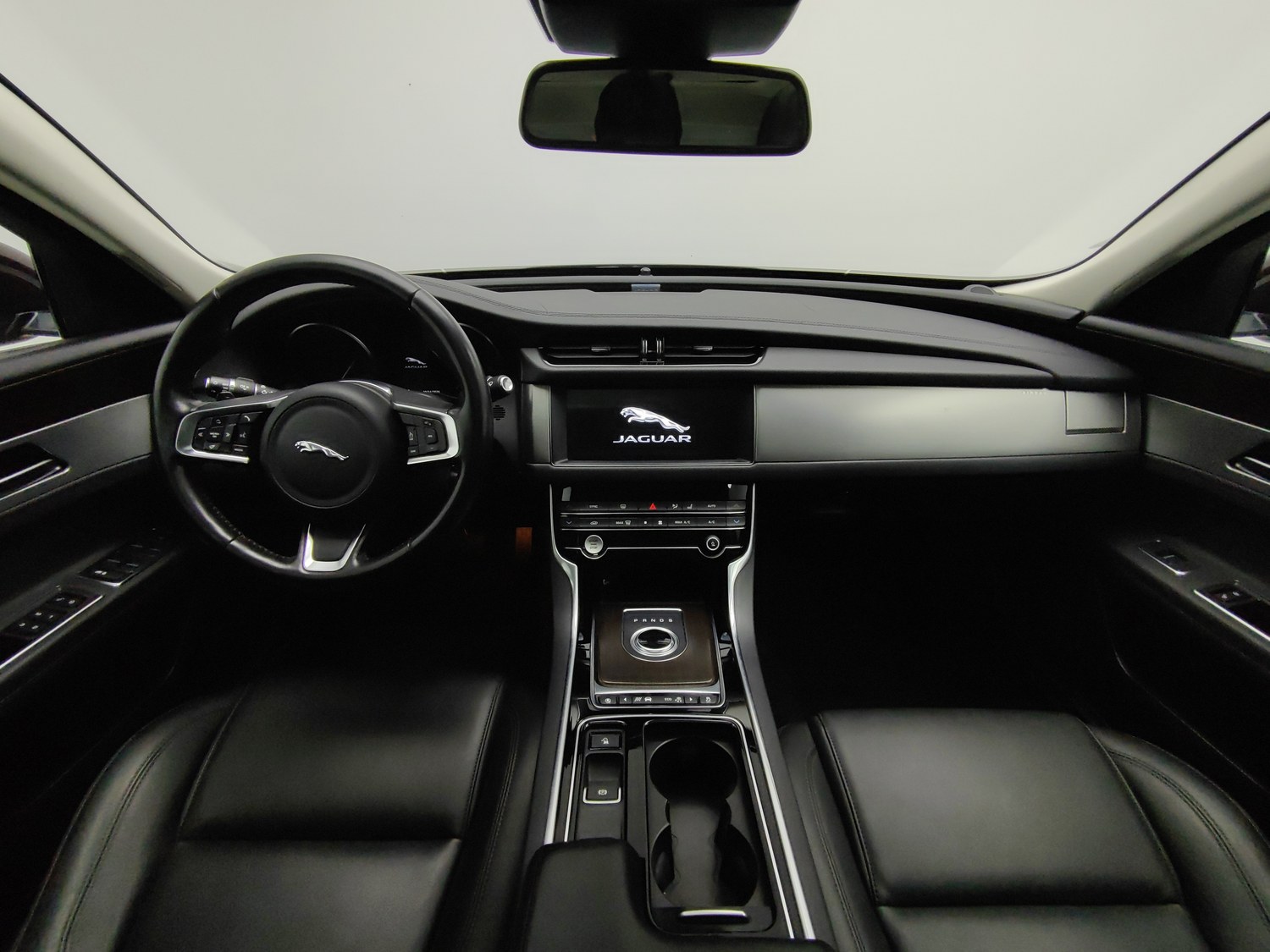 Used Jaguar XFL 2019 2.0 AT