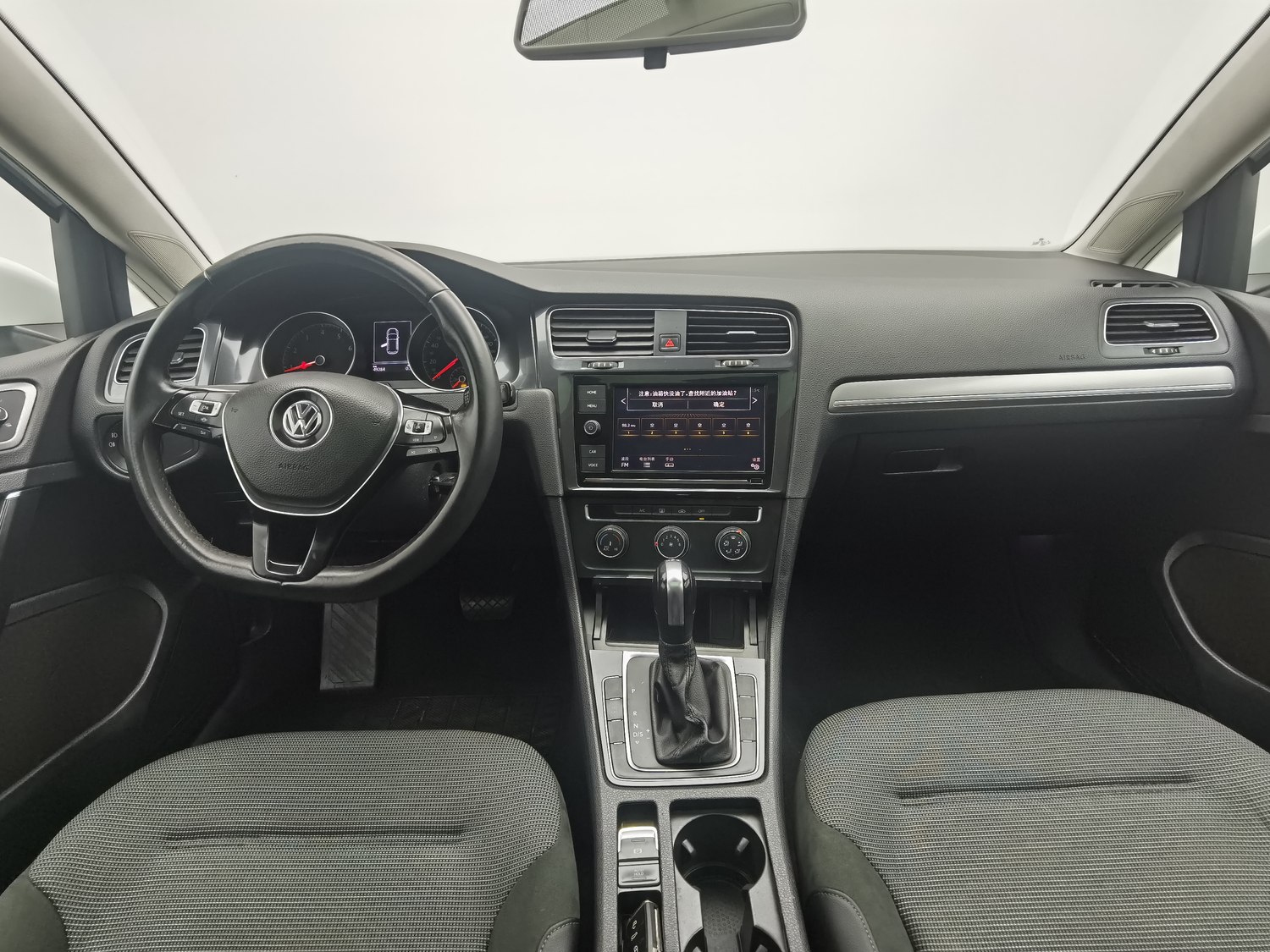 Used Volkswagen Golf 2019 1.4 AT