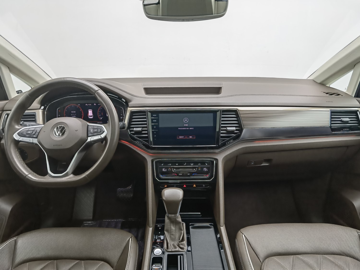 Used Volkswagen Viloran 2020 2.0 AT