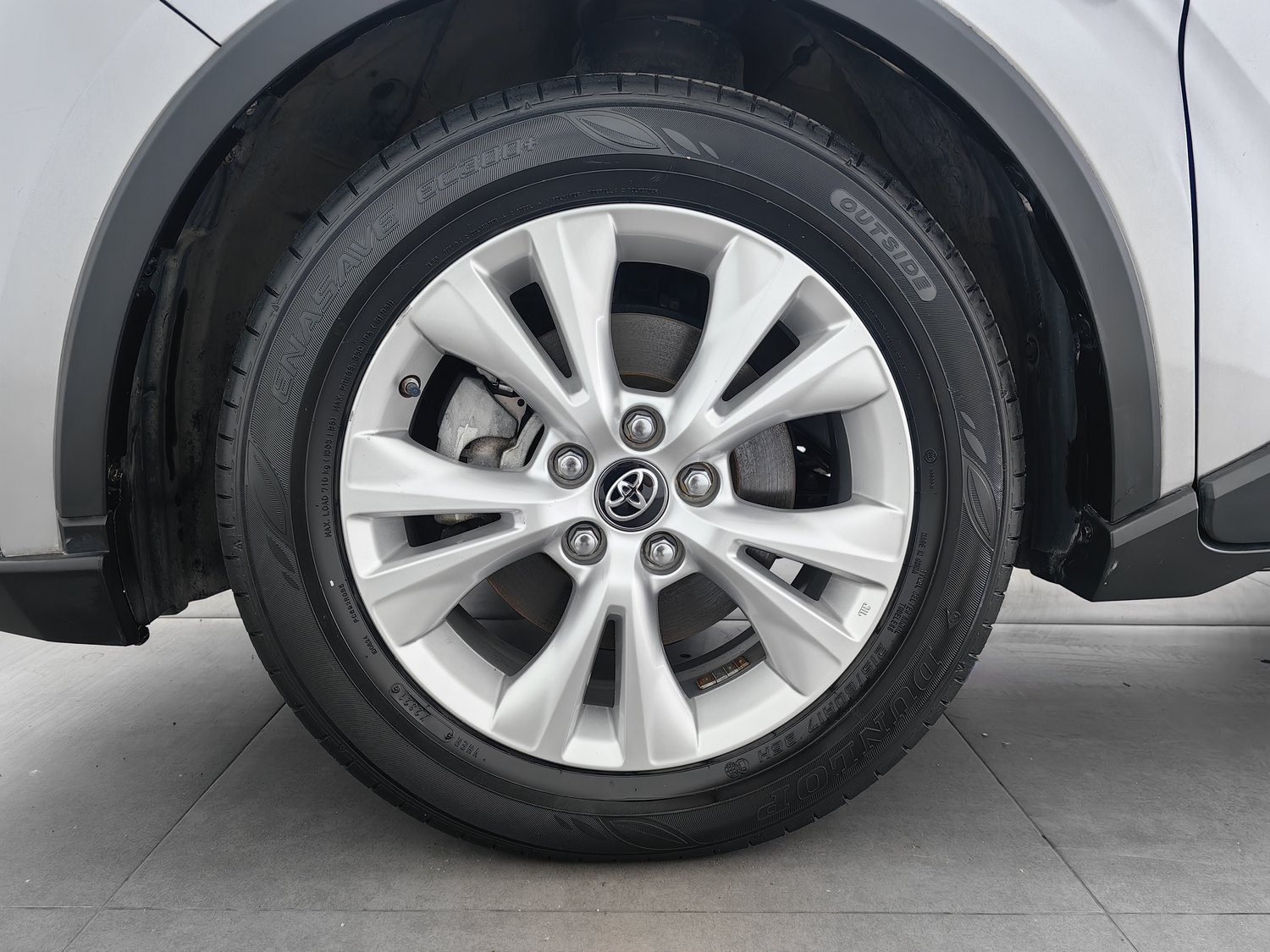 Used Toyota C-HR 2021 2.0 AT