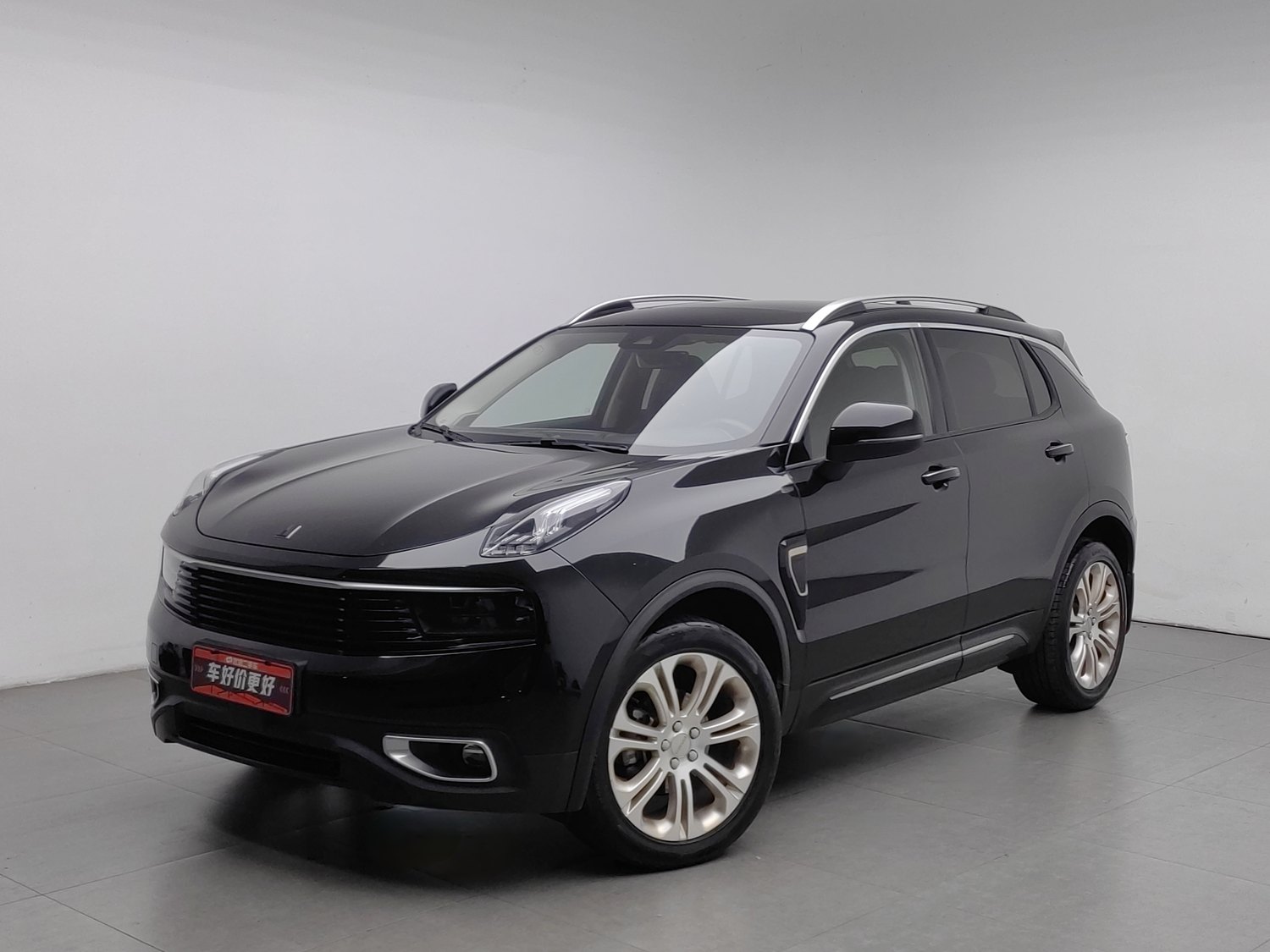 Used Lynk & Co 01 2017 2.0 AT