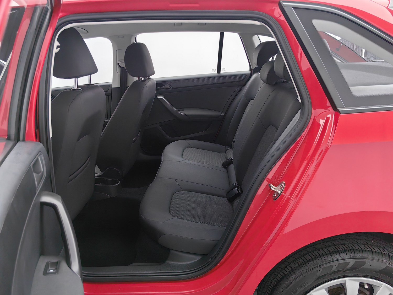 Used Skoda Rapid Spaceback 2016 1.6 MT