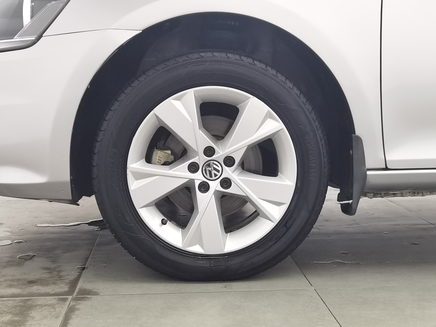 Used Volkswagen Bora 2015 1.6 AT