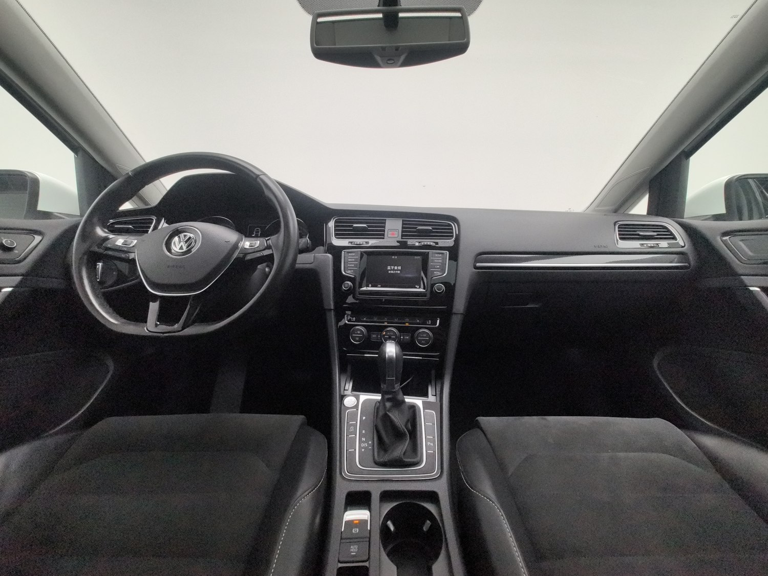 Used Volkswagen Golf 2015 1.4 AT