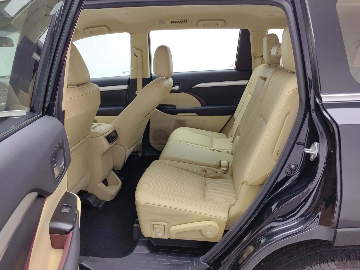 Used Toyota Highlander 2015 2.0 AT