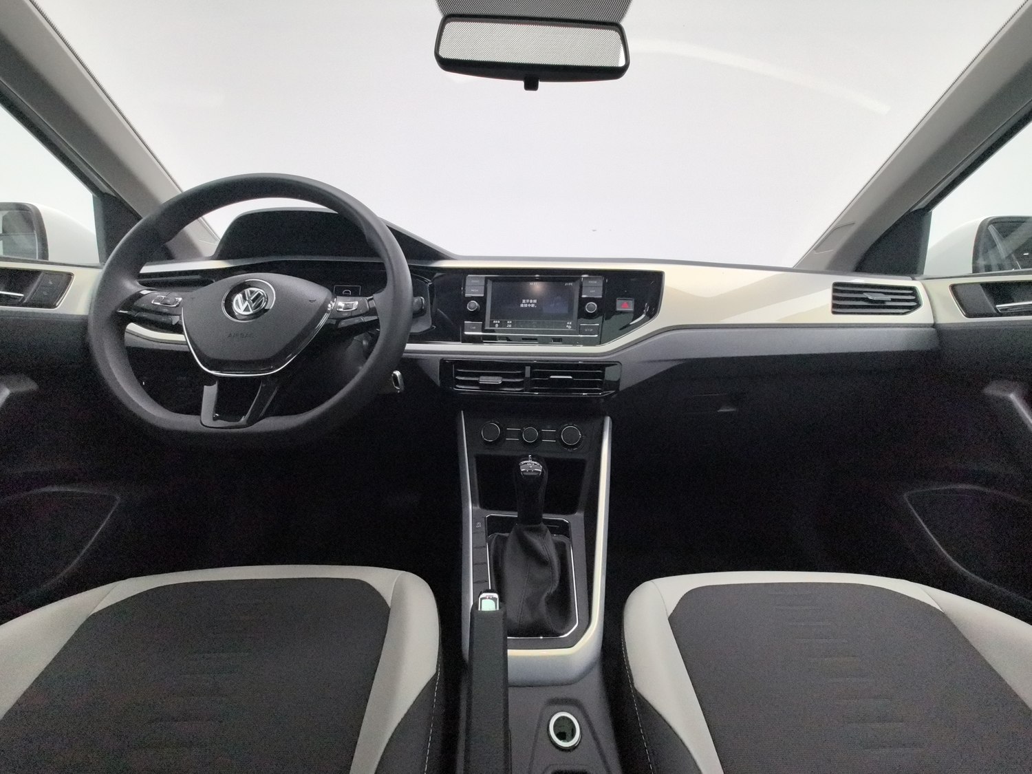 Used Volkswagen Polo 2019 1.5 AT