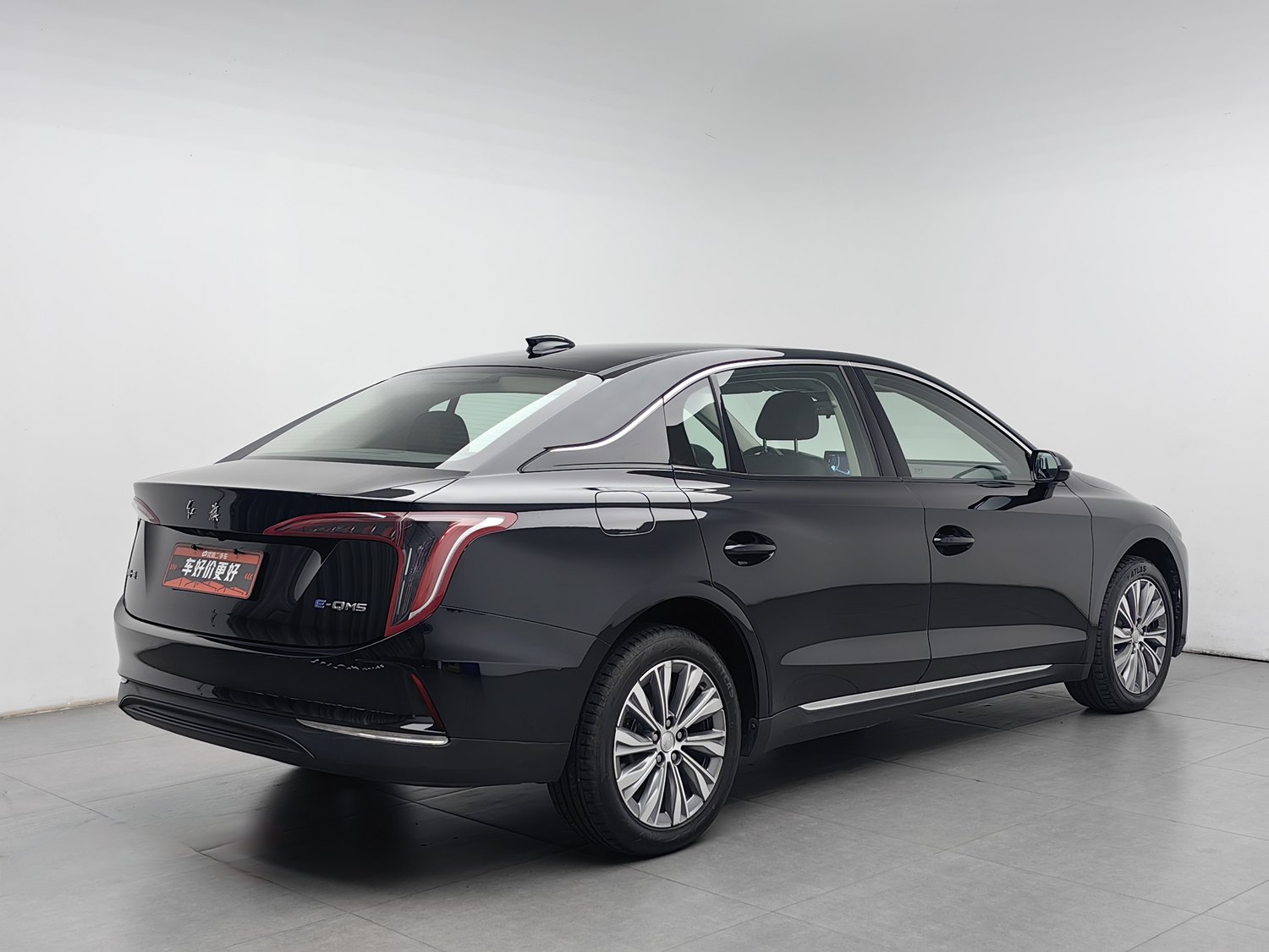 Used Hongqi E-QM5 2023