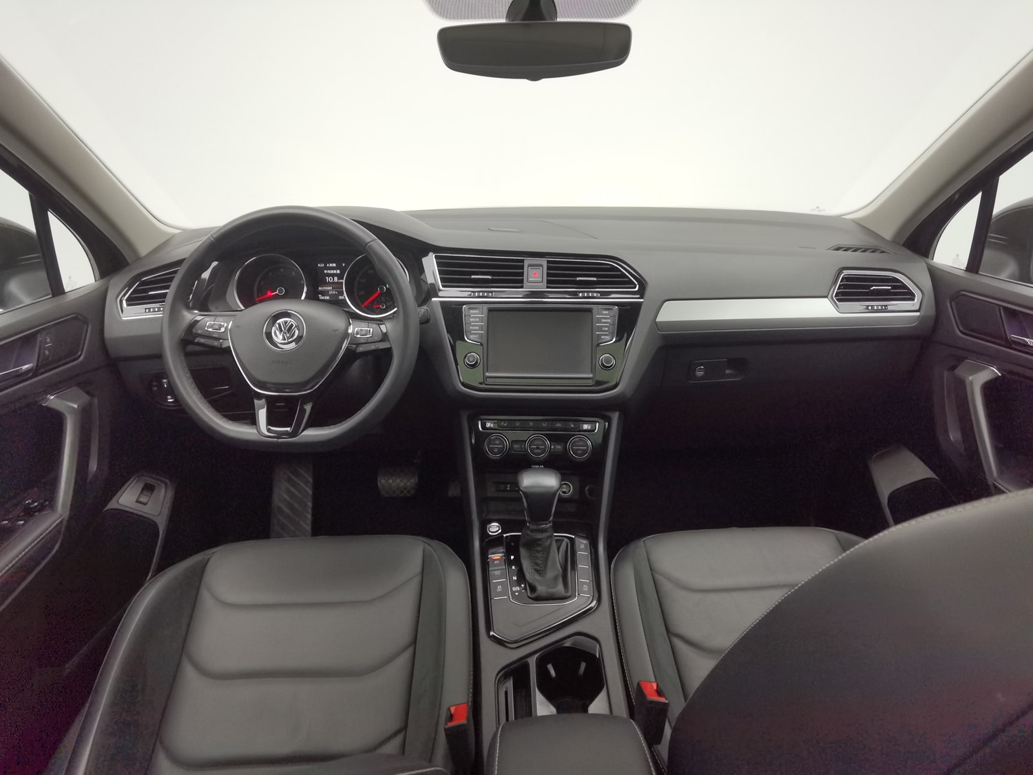 Used Volkswagen Tiguan L 2018 2.0 AT