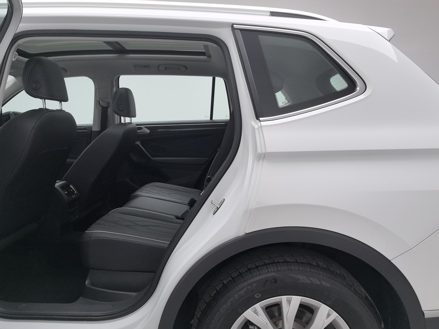 Used Volkswagen Tiguan L 2024 1.5 AT