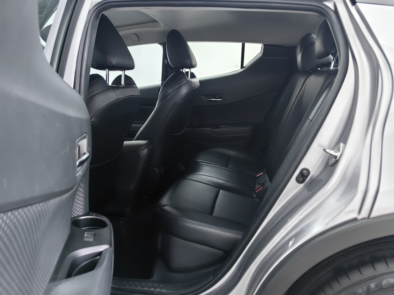 Used Toyota C-HR 2021 2.0 AT