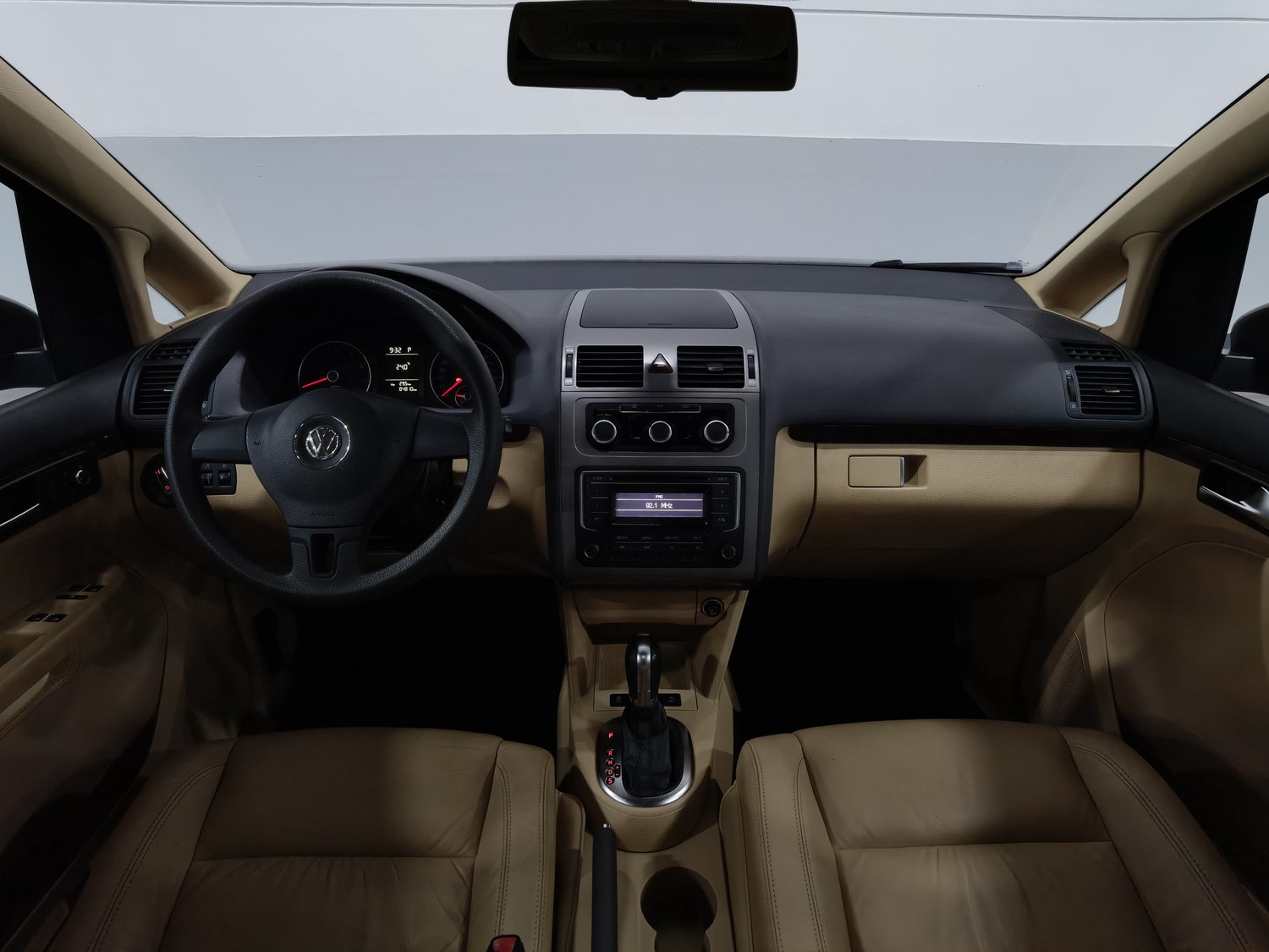 Used Volkswagen Touran 2013 1.4 AT