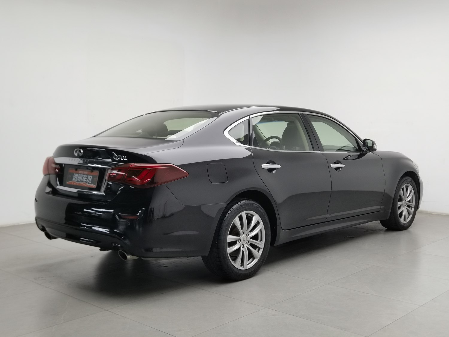 Used Infiniti Q70 2015 2.5 AT