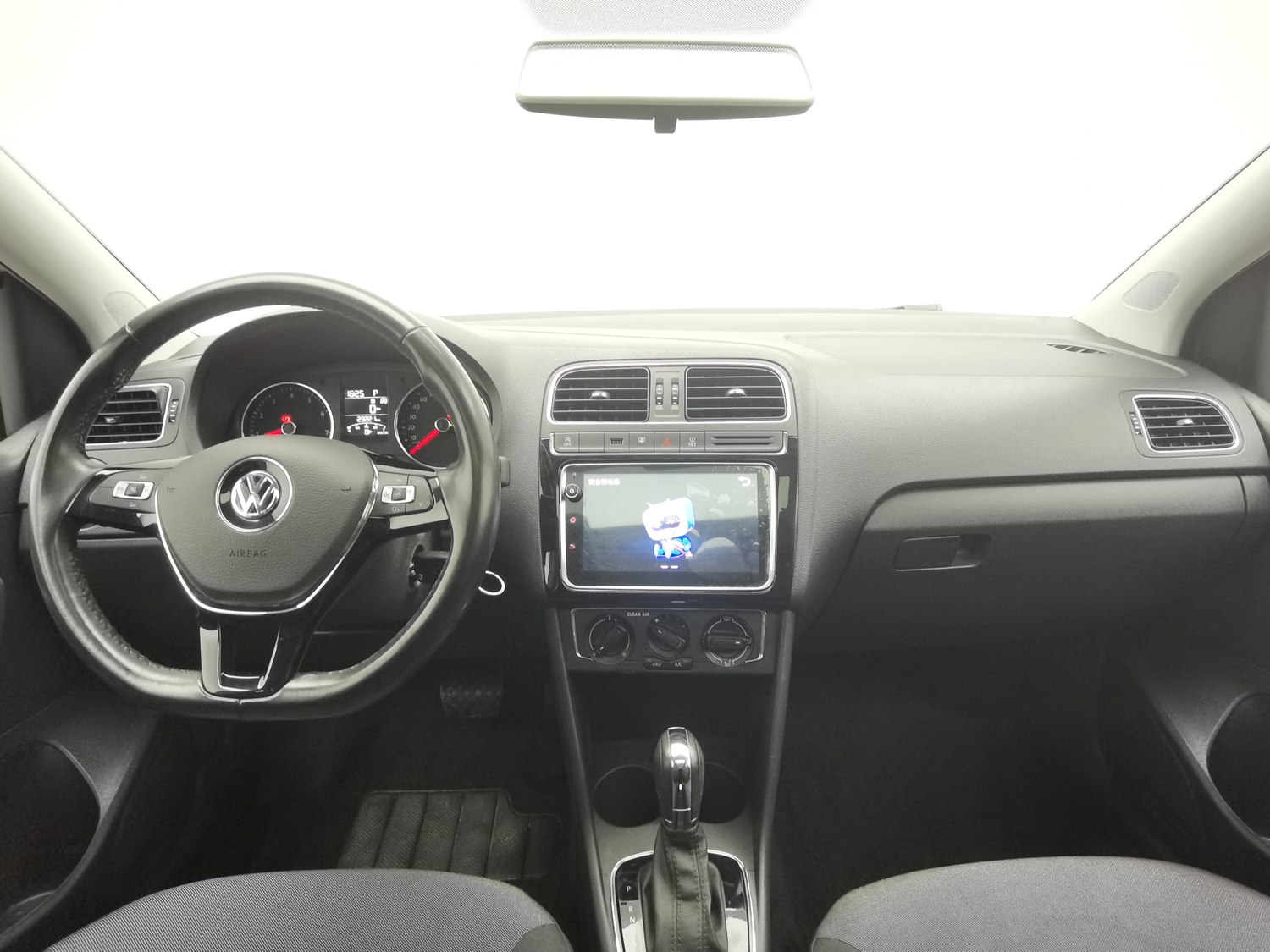 Used Volkswagen Polo 2018 1.5 AT
