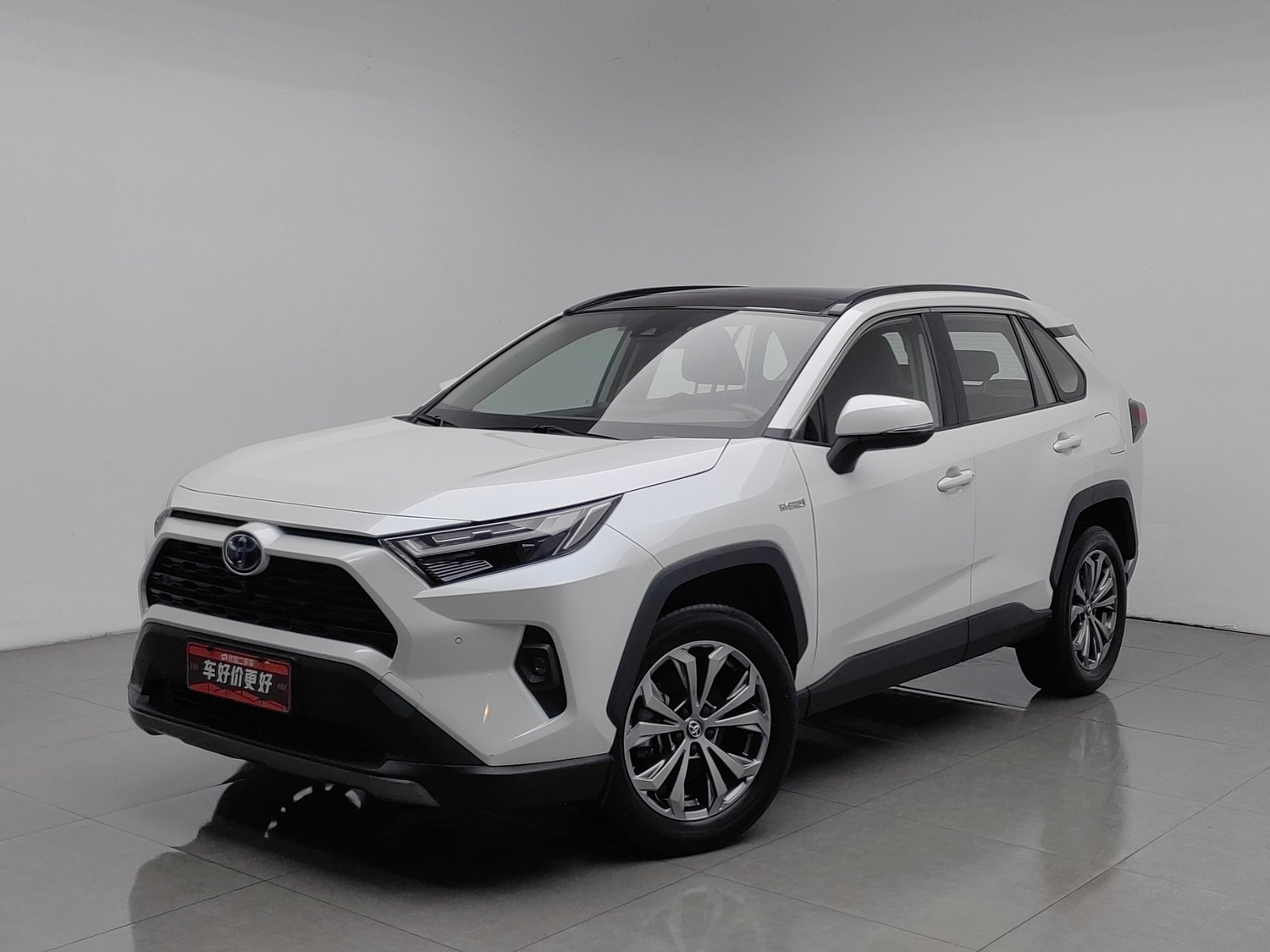 Used Toyota RAV4 2023 2.5 AT