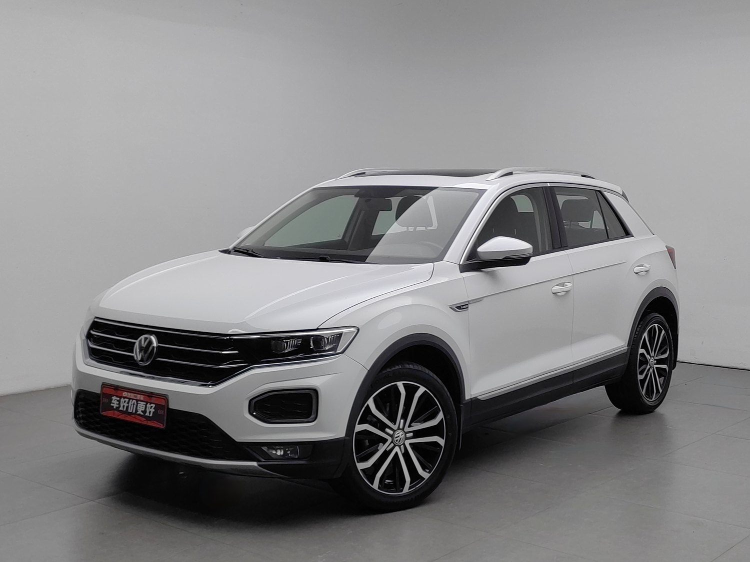 Used Volkswagen T-Roc 2018 1.4 AT