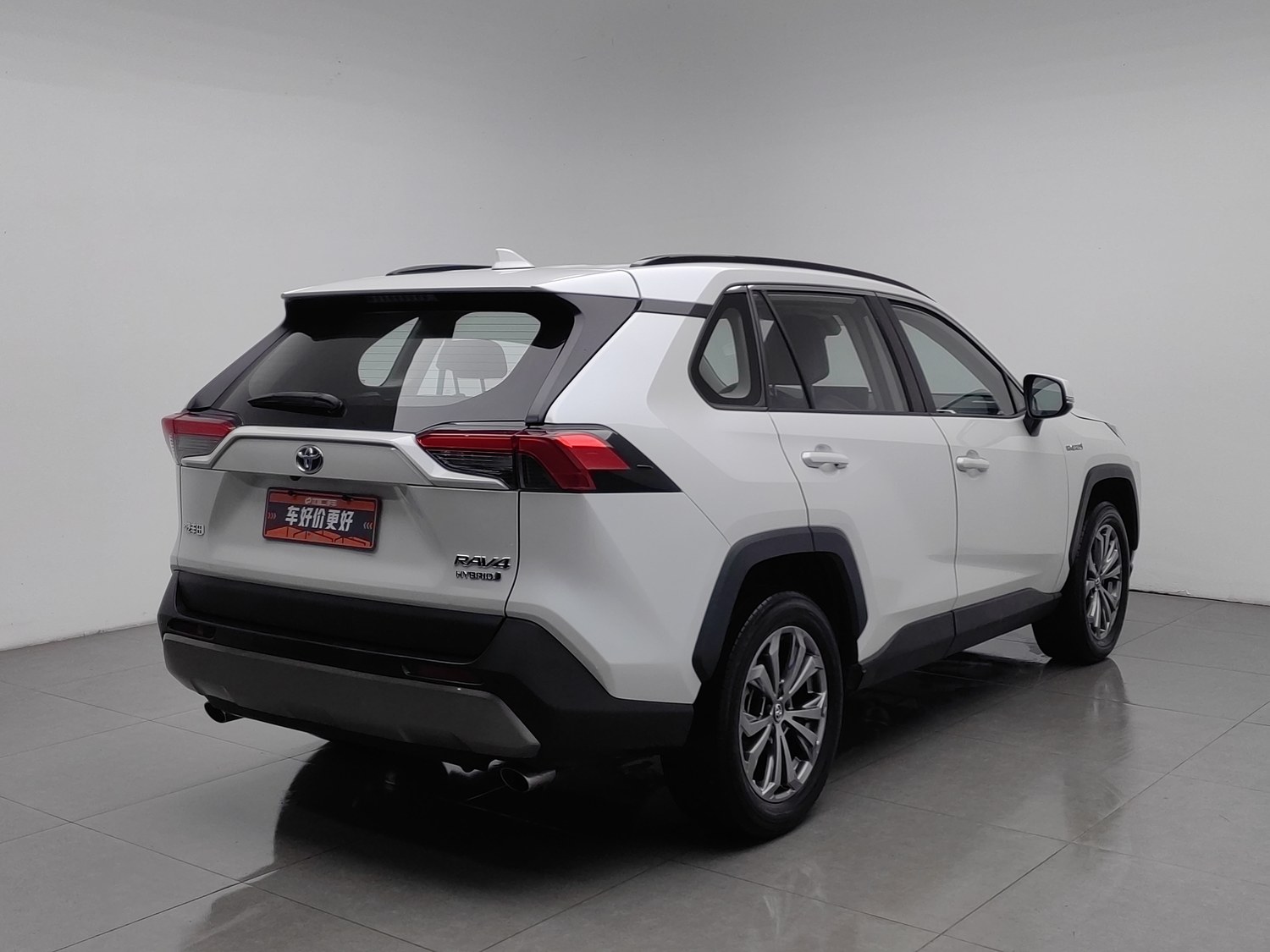 Used Toyota RAV4 2023 2.5 AT