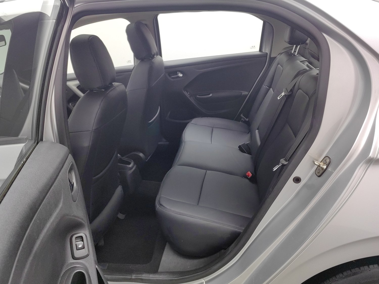 Used Peugeot 301 2014 1.6 AT