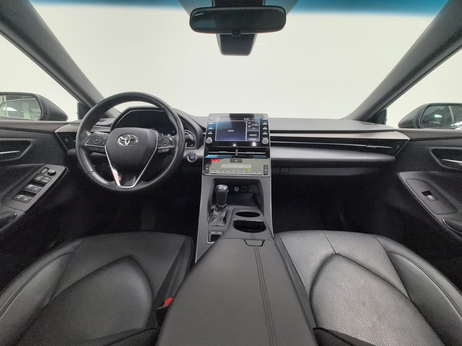 Used Toyota Avalon 2019 2.0 AT