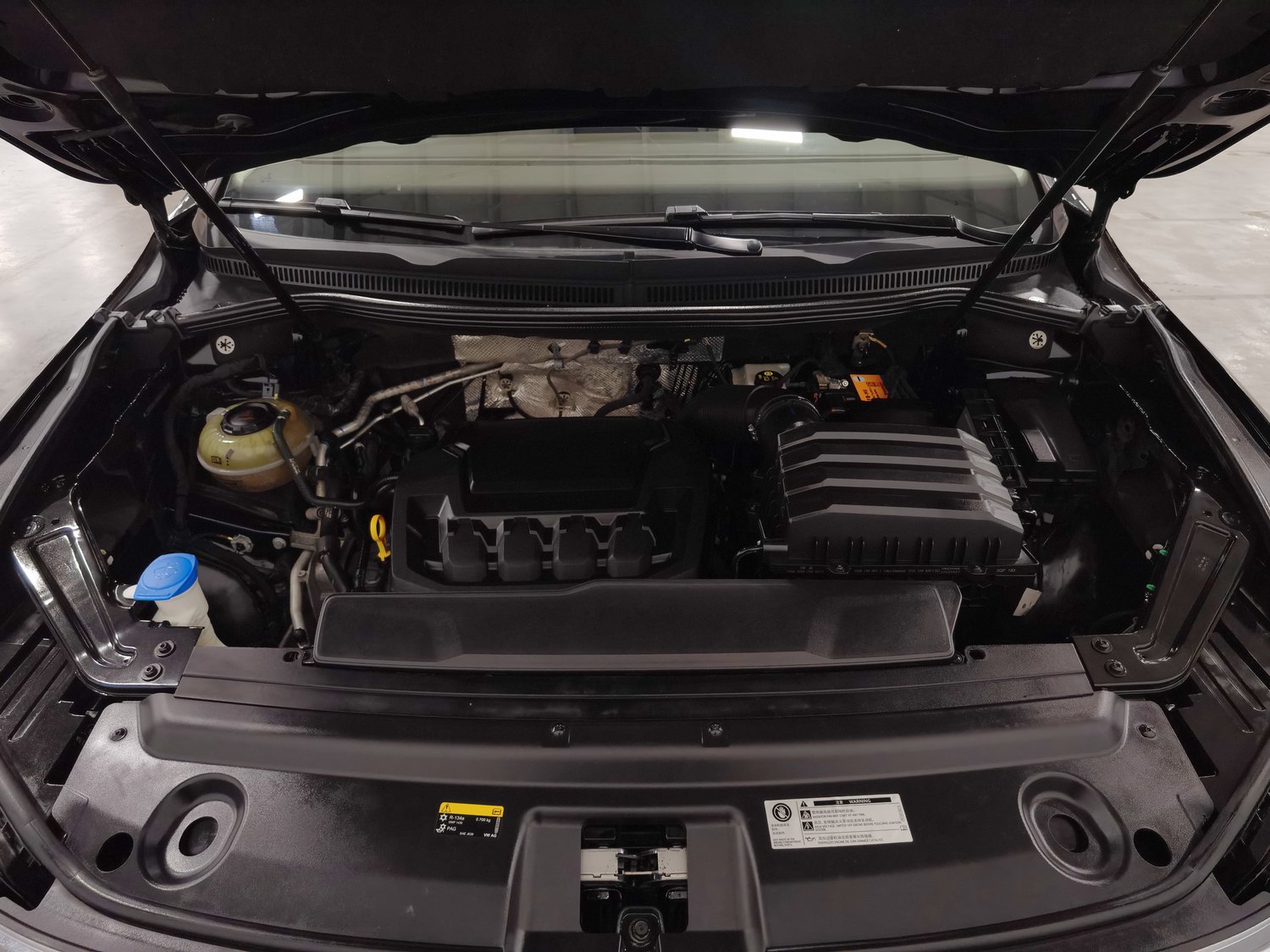 Used Volkswagen Viloran 2022 2.0 AT