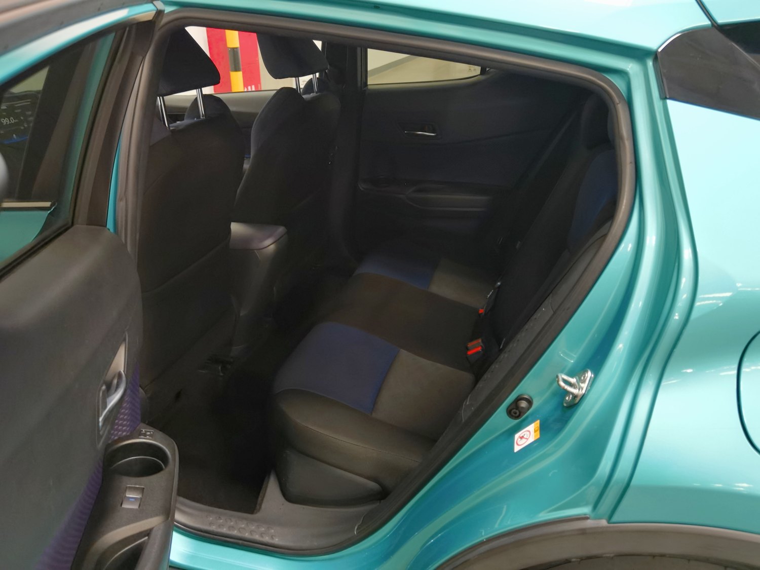 Used Toyota C-HR 2018 2.0 AT