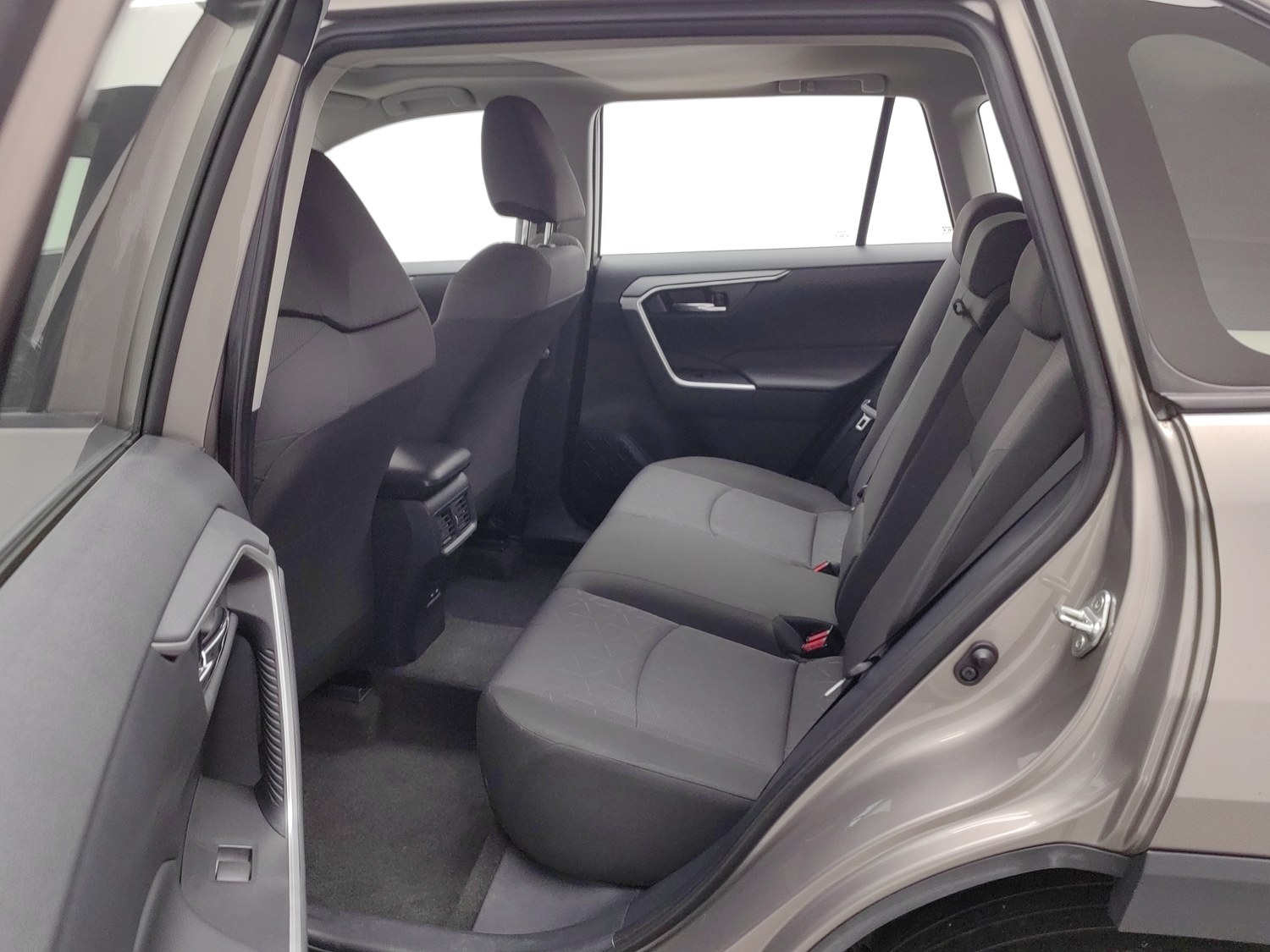 Used Toyota RAV4 2023 2.0 AT
