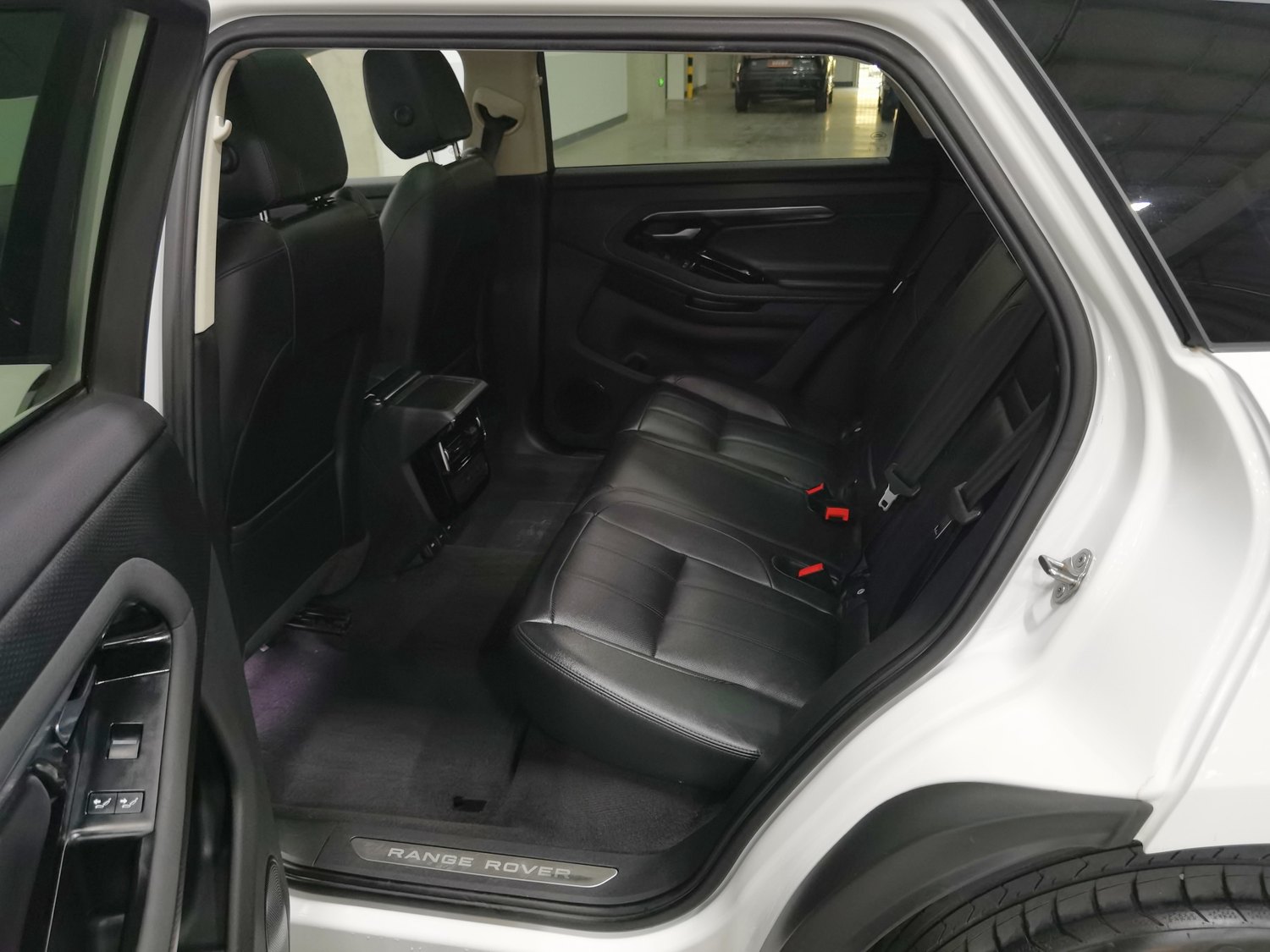 Used Land Rover Range Rover Evoque 2021 2.0 AT