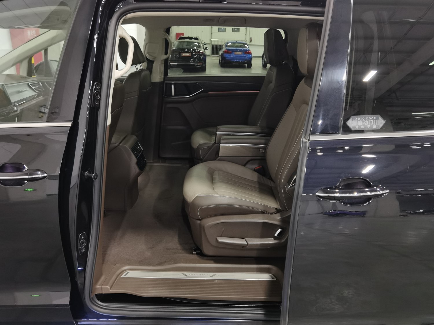 Used Volkswagen Viloran 2022 2.0 AT