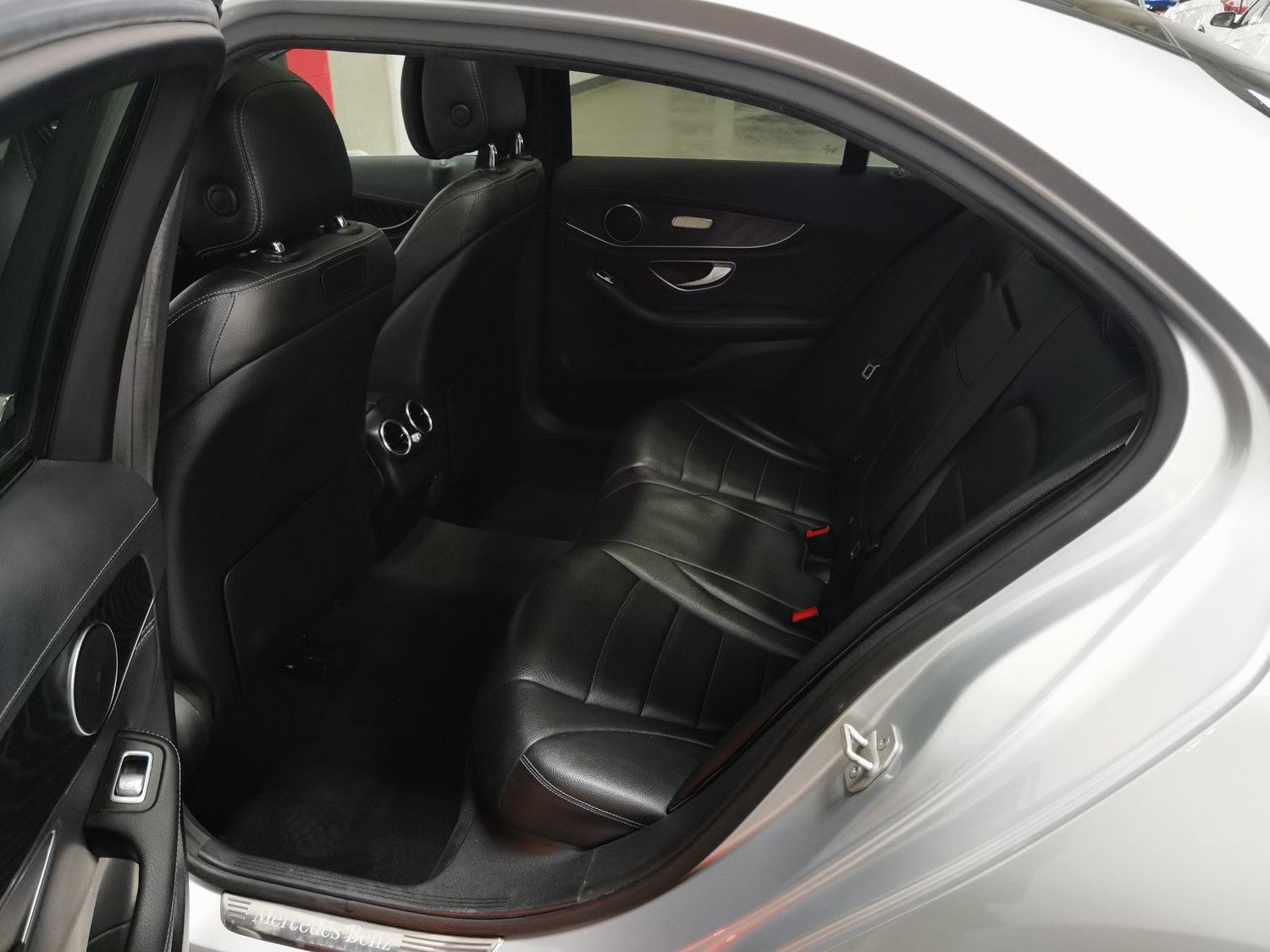 Used Mercedes-Benz C-Class 2015 2.0 AT