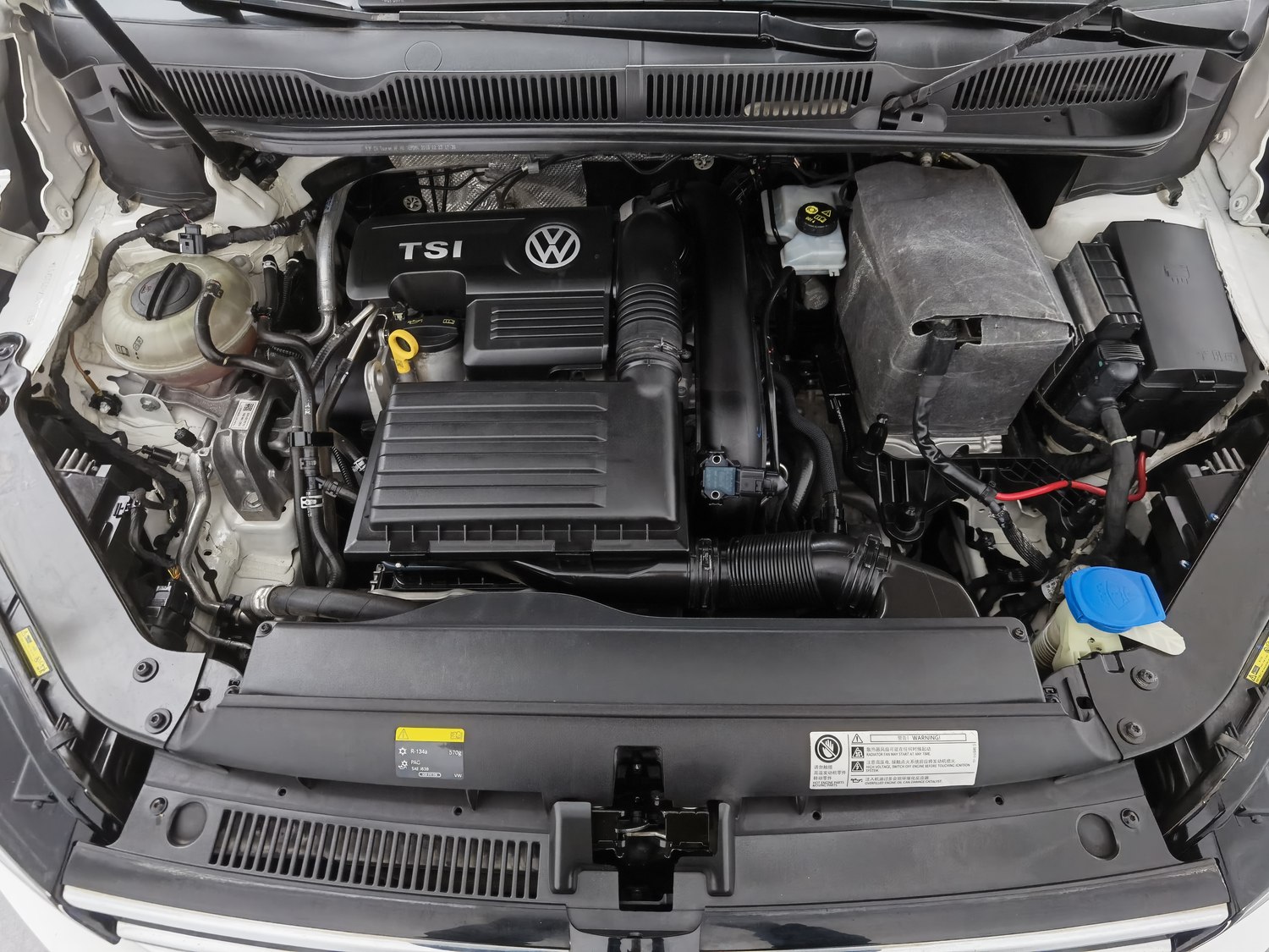 Used Volkswagen Touran 2018 1.4 AT