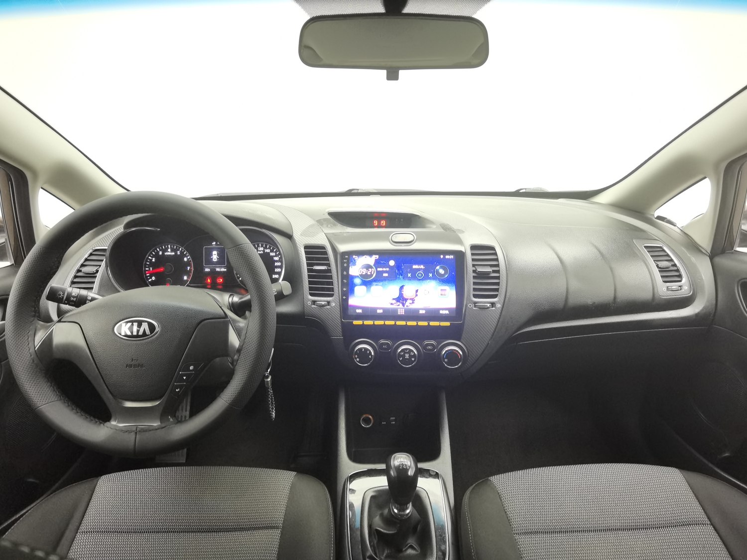 Used Kia K3 2016 1.6 MT