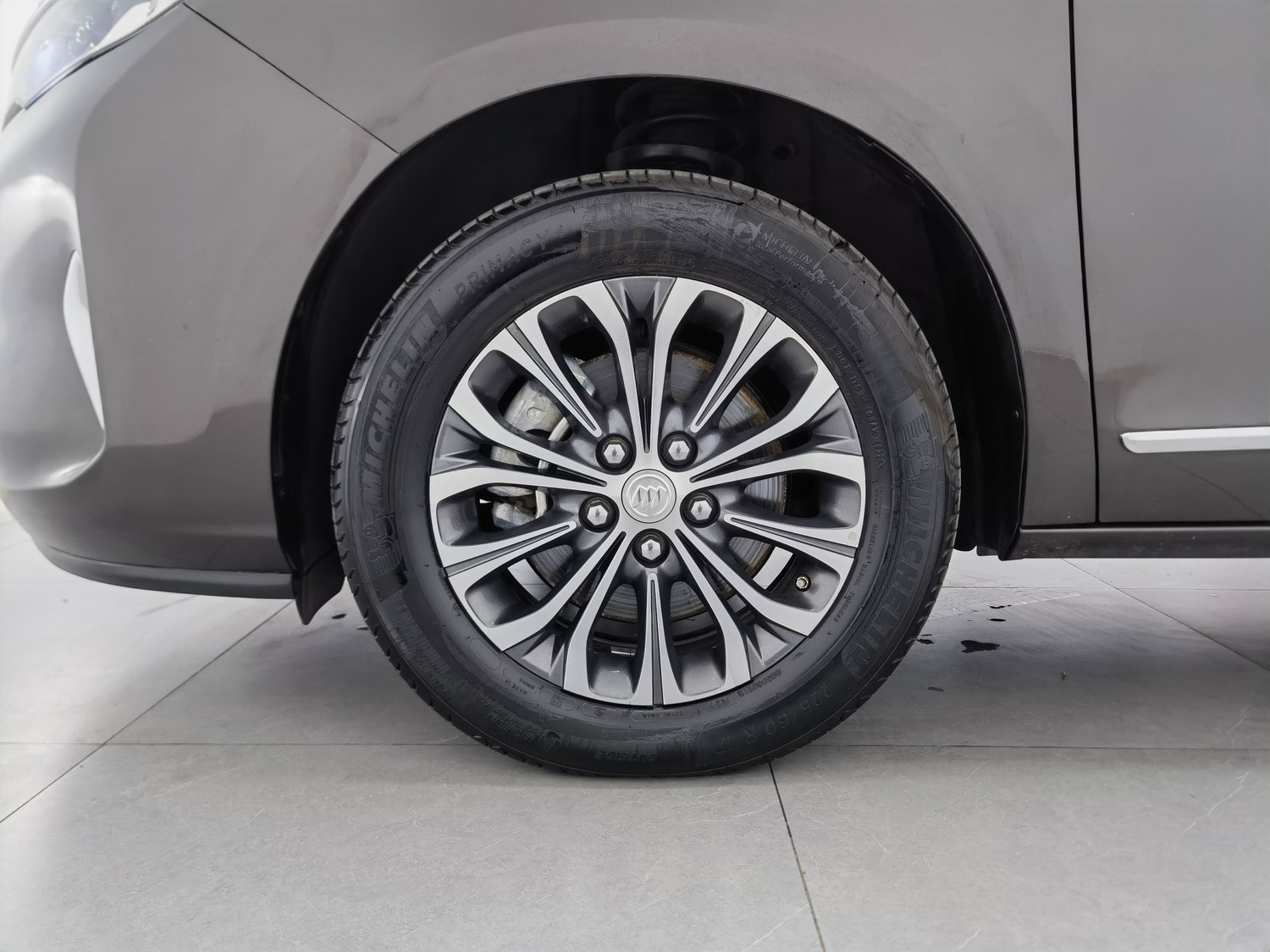 Used Buick GL8 2022 2.0 AT