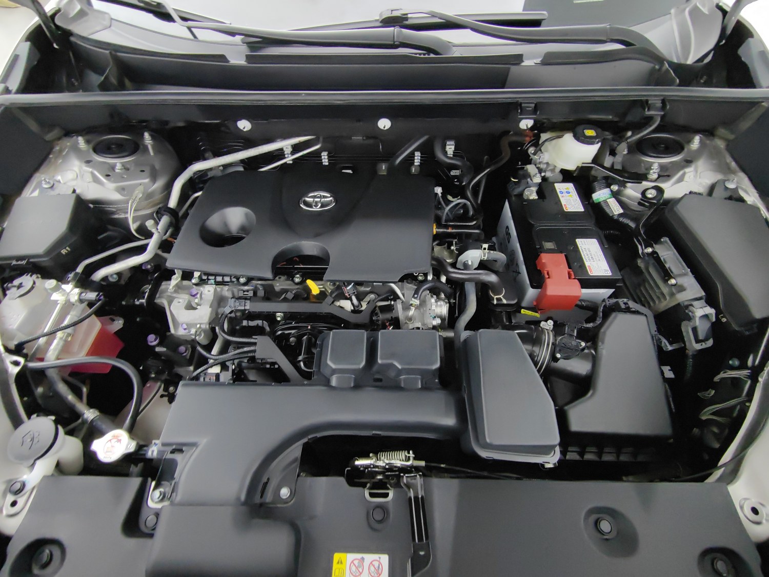 Used Toyota RAV4 2023 2.0 AT