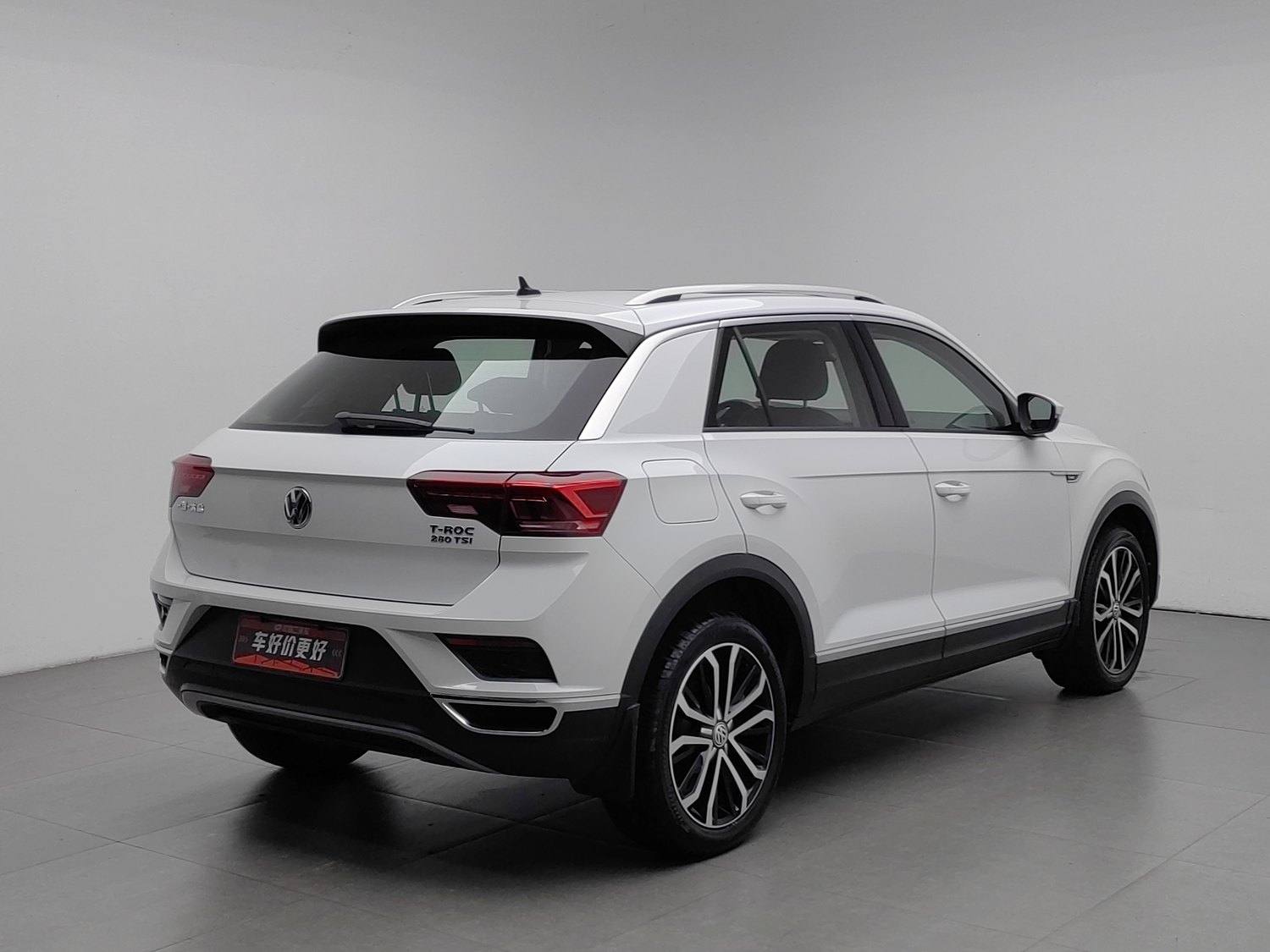Used Volkswagen T-Roc 2018 1.4 AT
