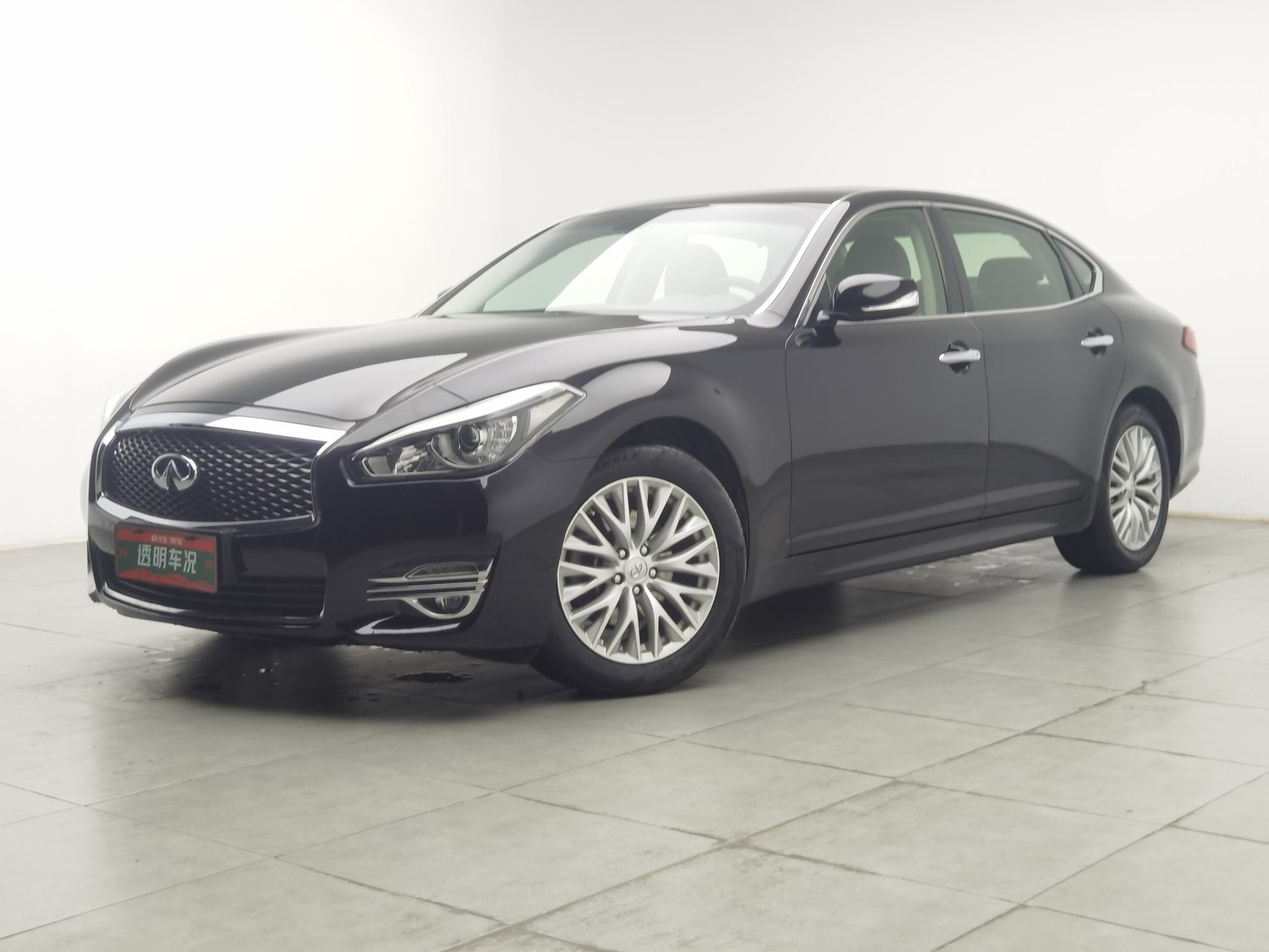 Used Infiniti Q70 2015 2.5 AT