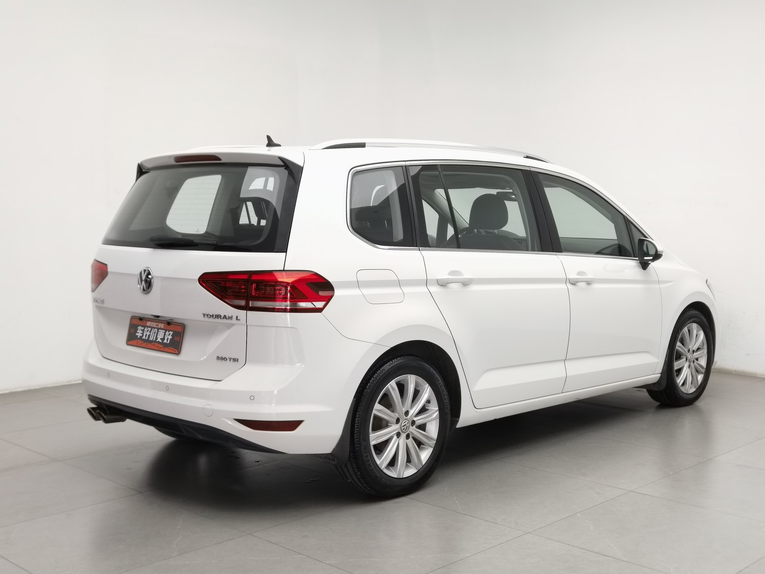 Used Volkswagen Touran 2018 1.4 AT