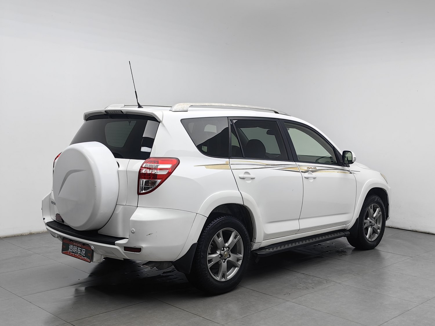 Used Toyota RAV4 2013 2.0 MT