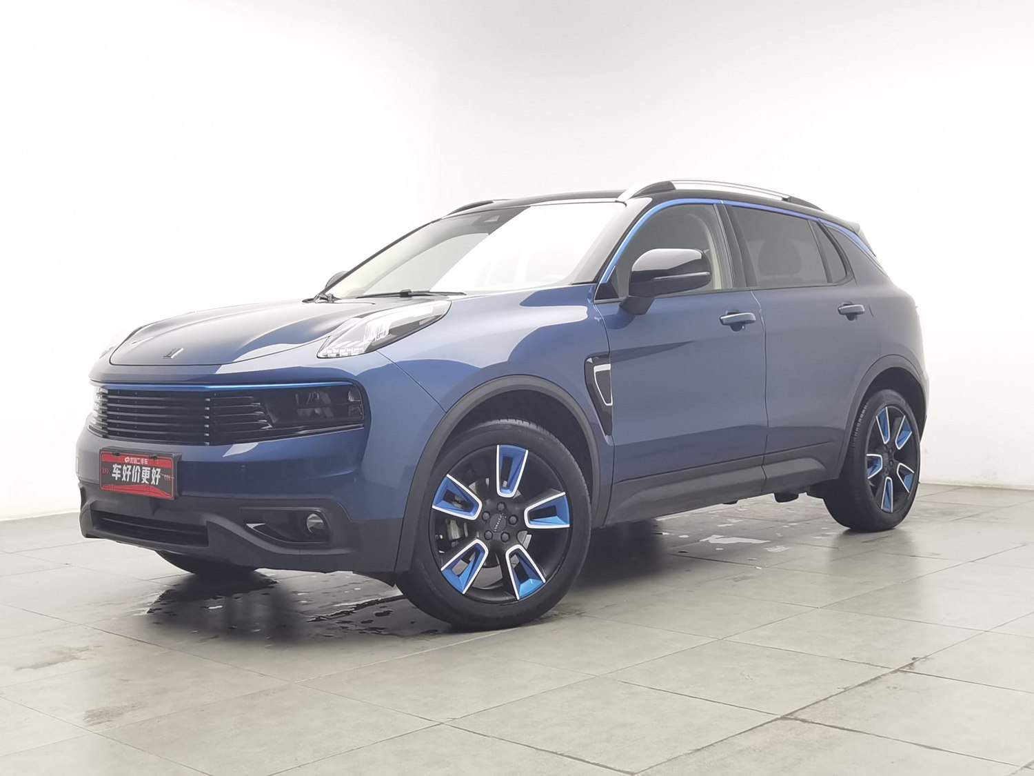 Used Lynk & Co 01 2017 2.0 AT